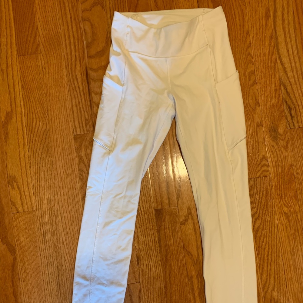 White Lululemon Women's Speed Up Tight 28” SIZE 2